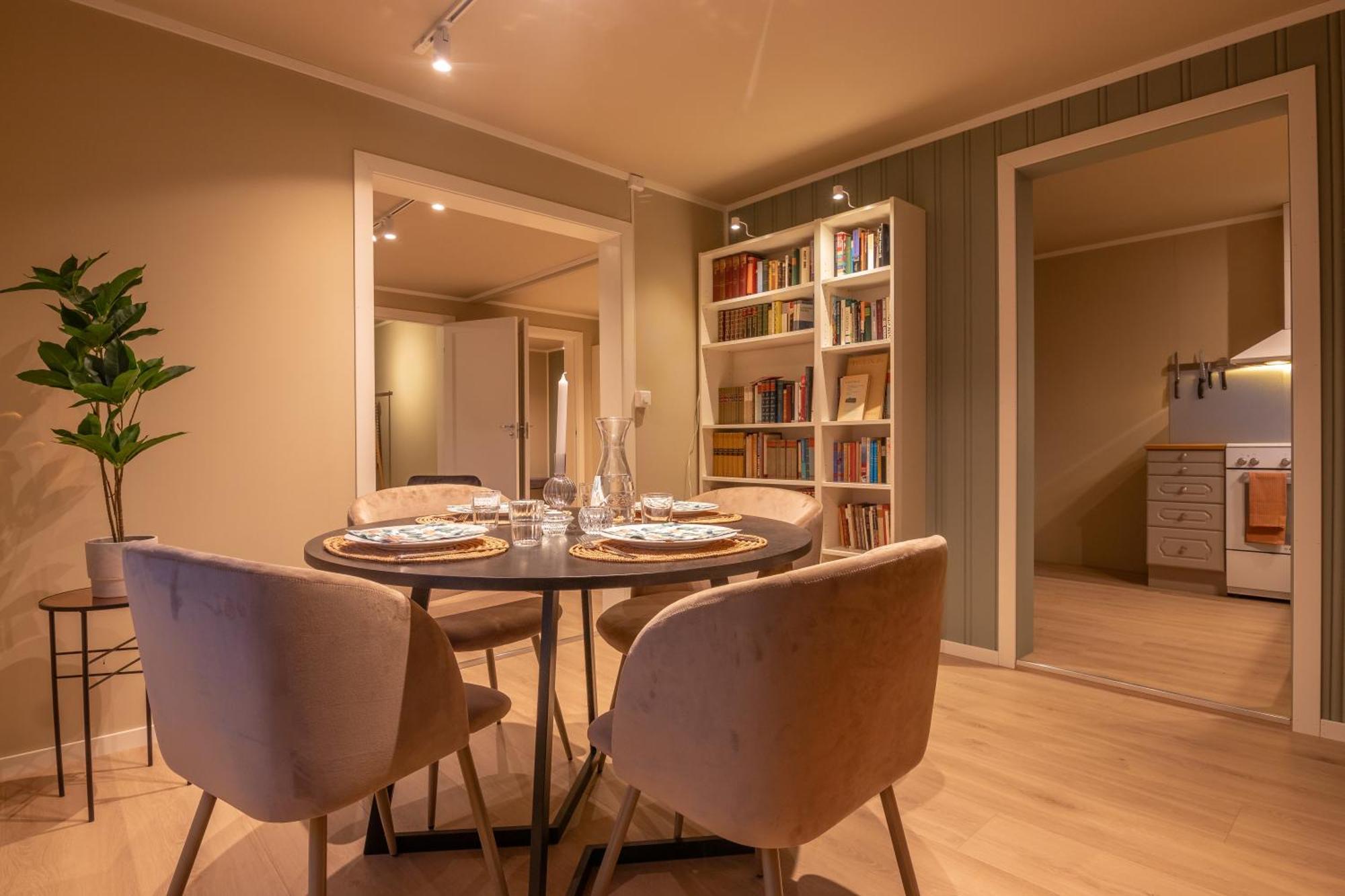 Cozy And Spacious Apartment In City Centre Тромсьо Екстериор снимка