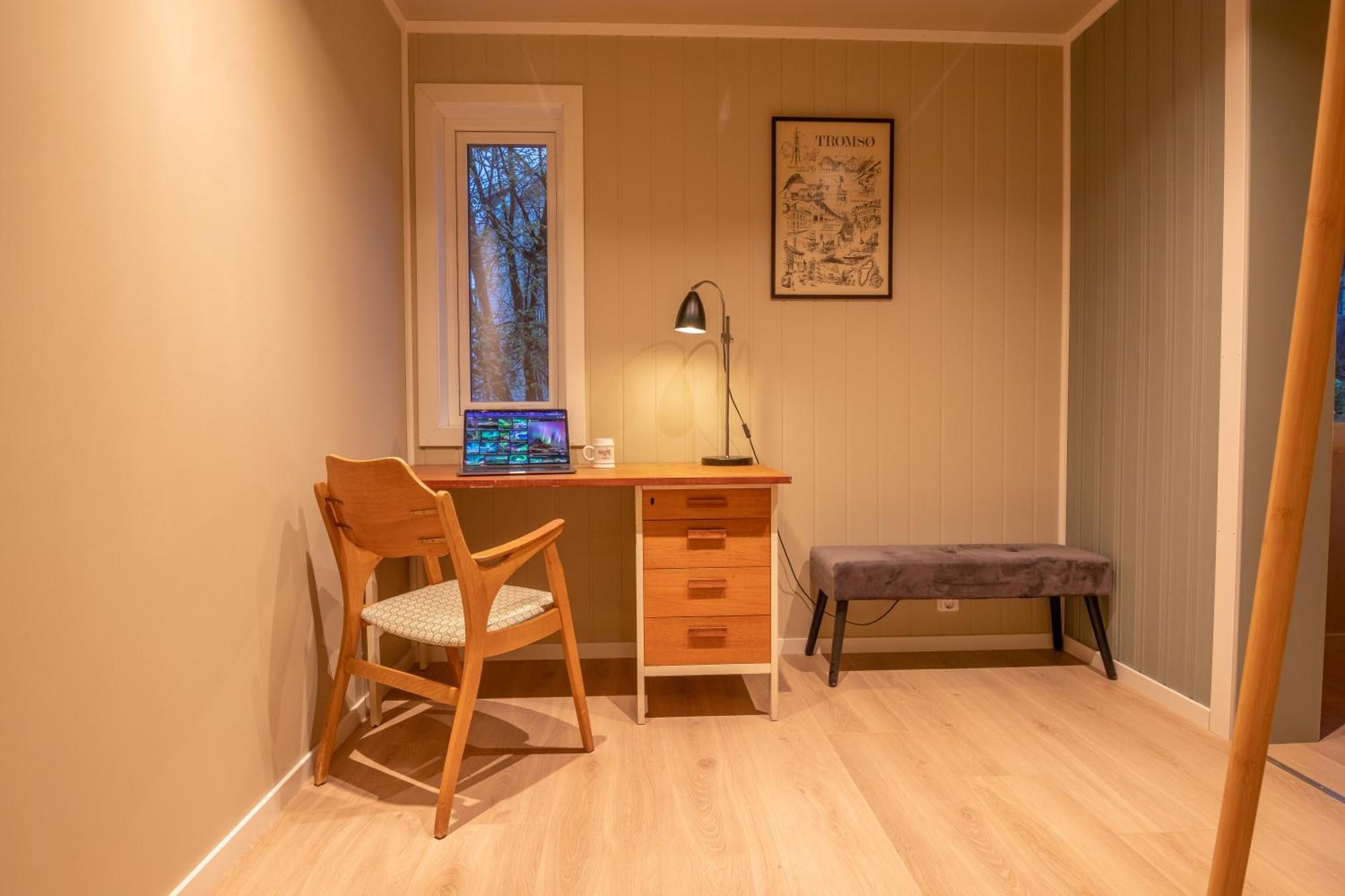 Cozy And Spacious Apartment In City Centre Тромсьо Екстериор снимка